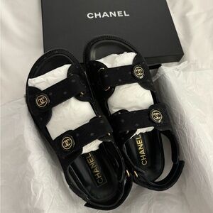 CHANEL 🖤 23P Classic Black Denim Dad Sandals - Size 38.5 *RARE*